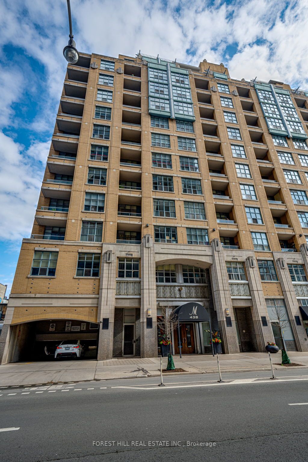 438 Richmond Street W, #219