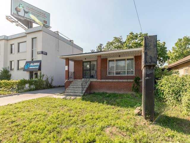 290 Sheppard Ave W