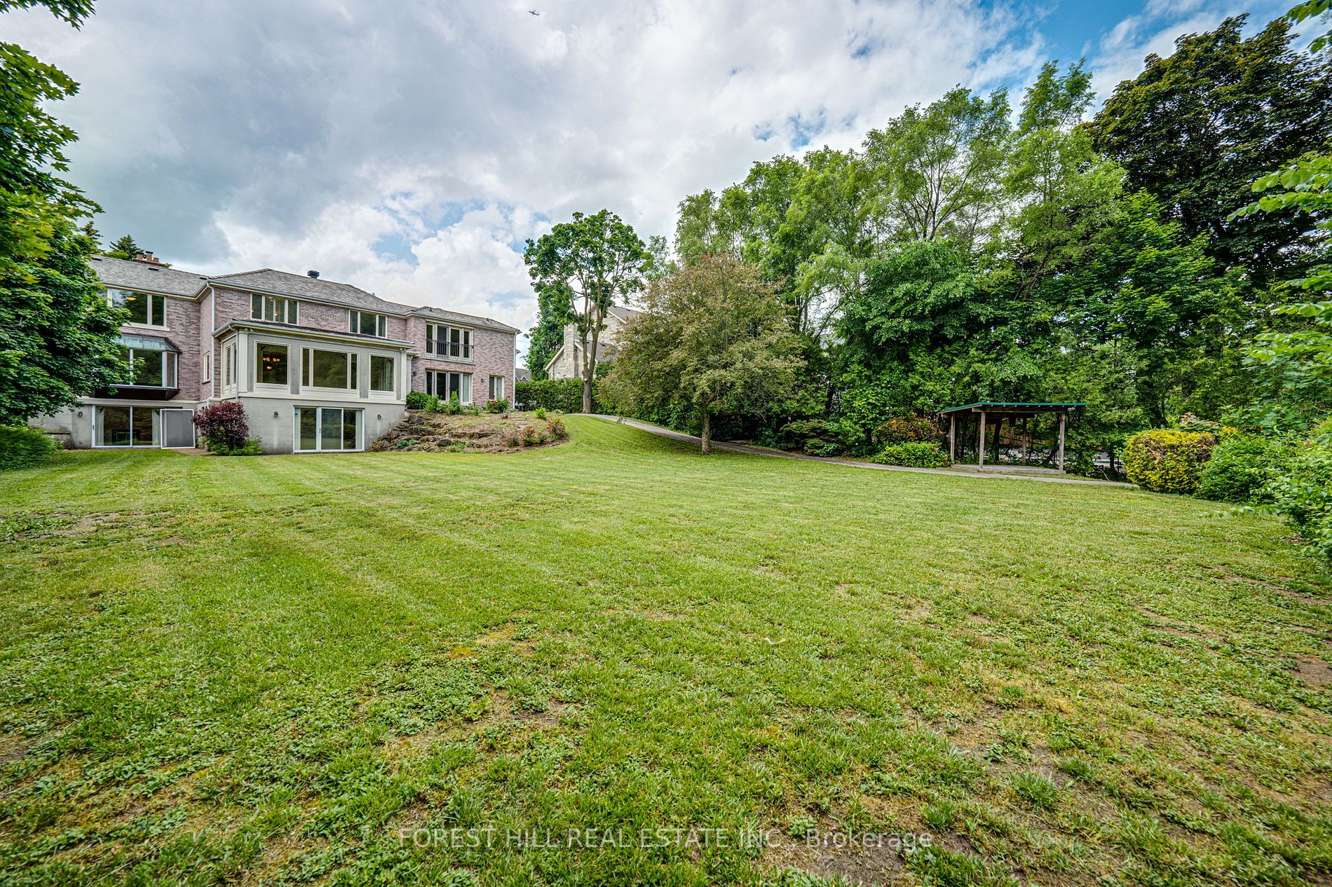 168 Sandringham Drive