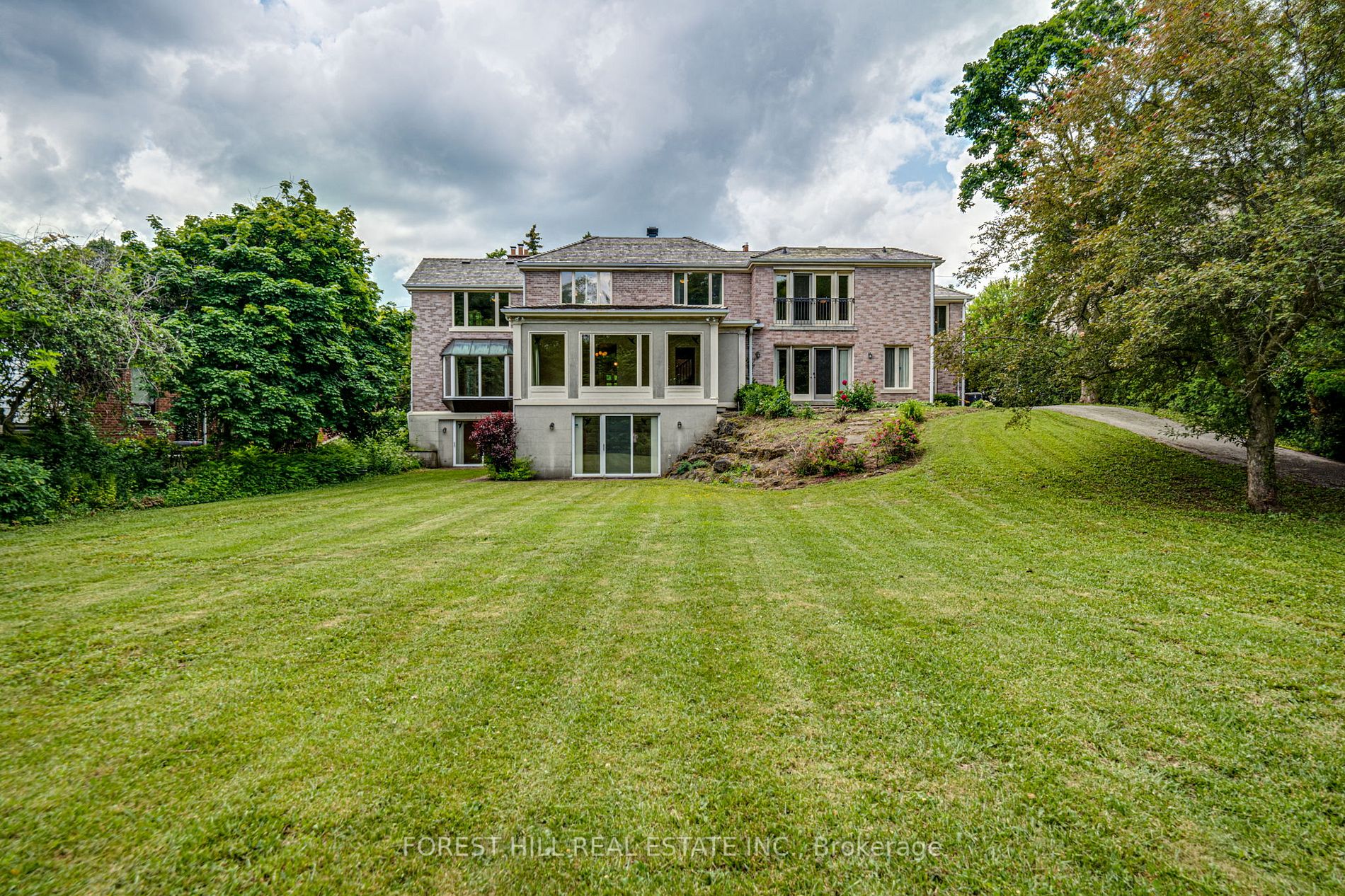168 Sandringham Drive
