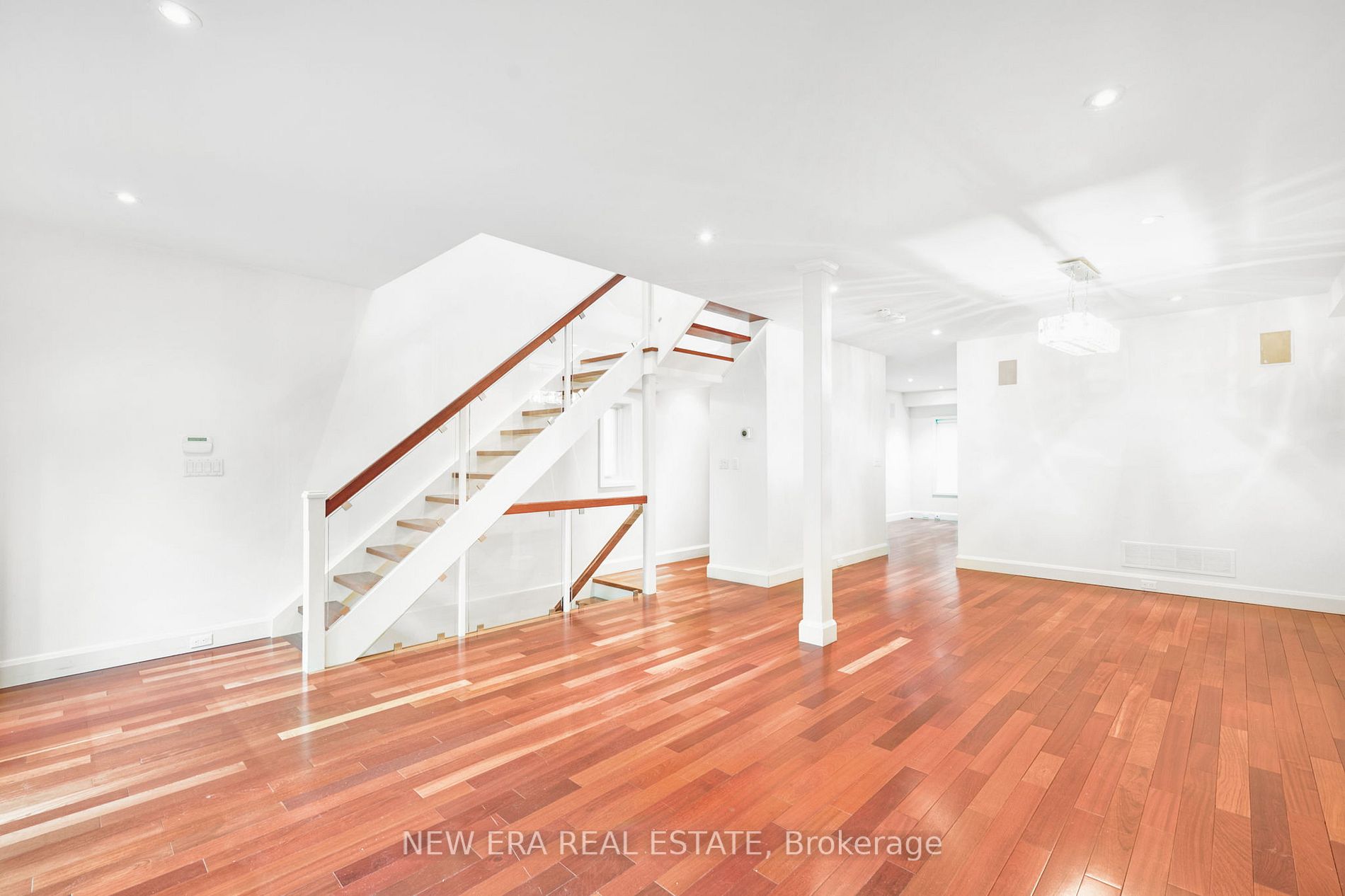 313 Glen Rd