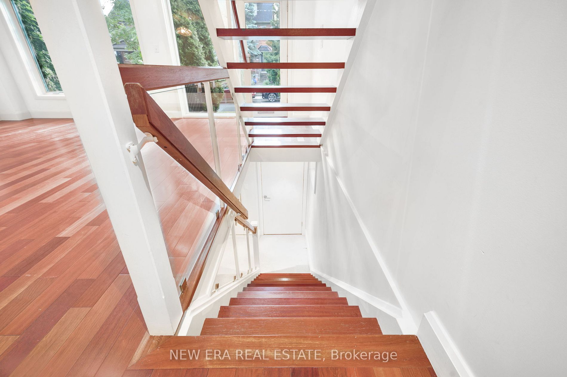 313 Glen Rd