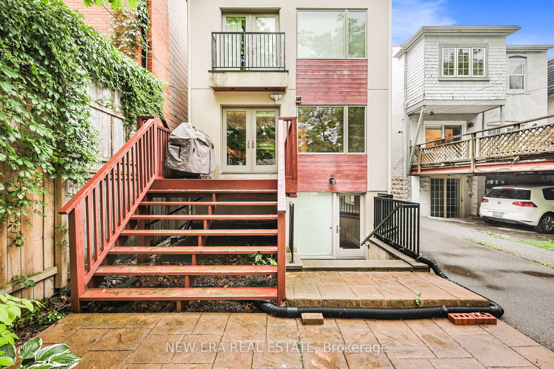 313 Glen Rd