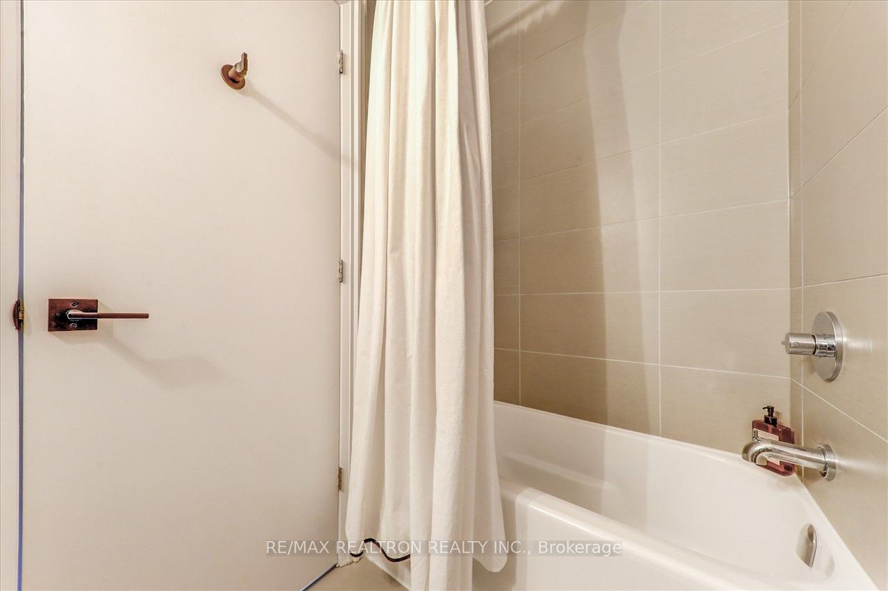 155 Yorkville Ave, ##3112