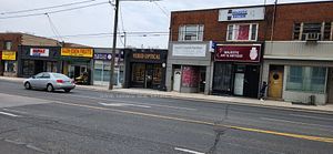 2809 Bathurst St N