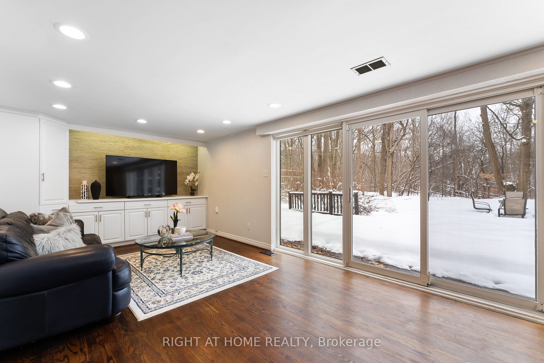 23 Christine Crescent