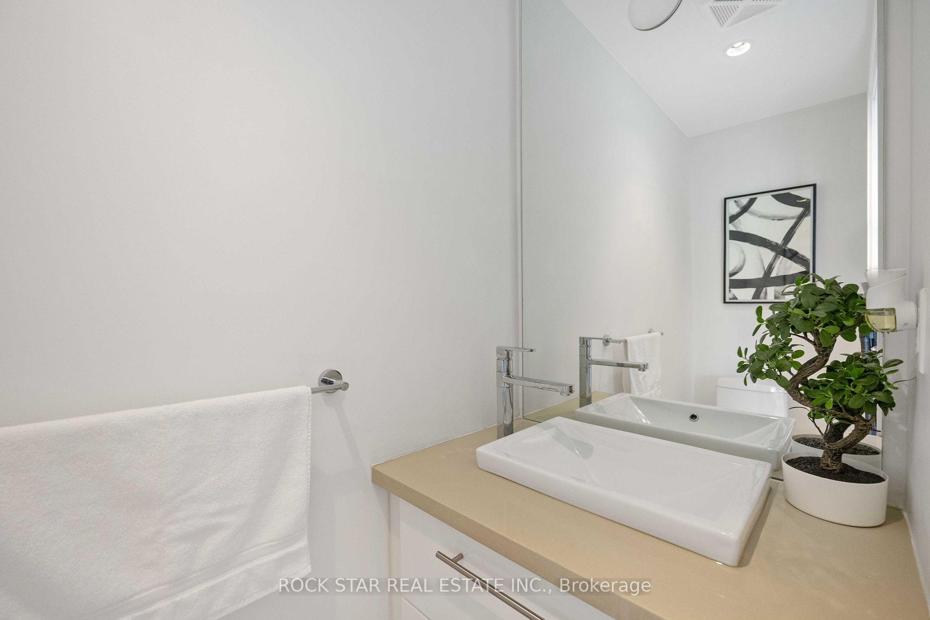 399 Spring Garden Ave, #709