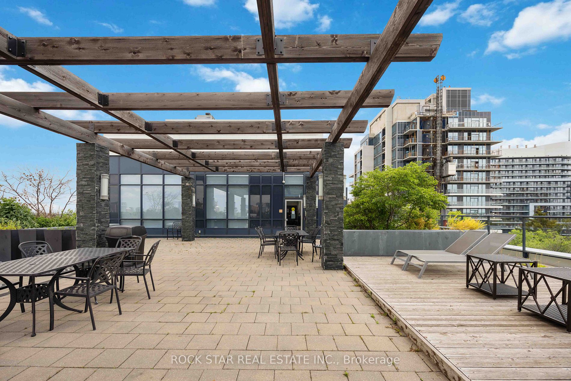 399 Spring Garden Ave, #709