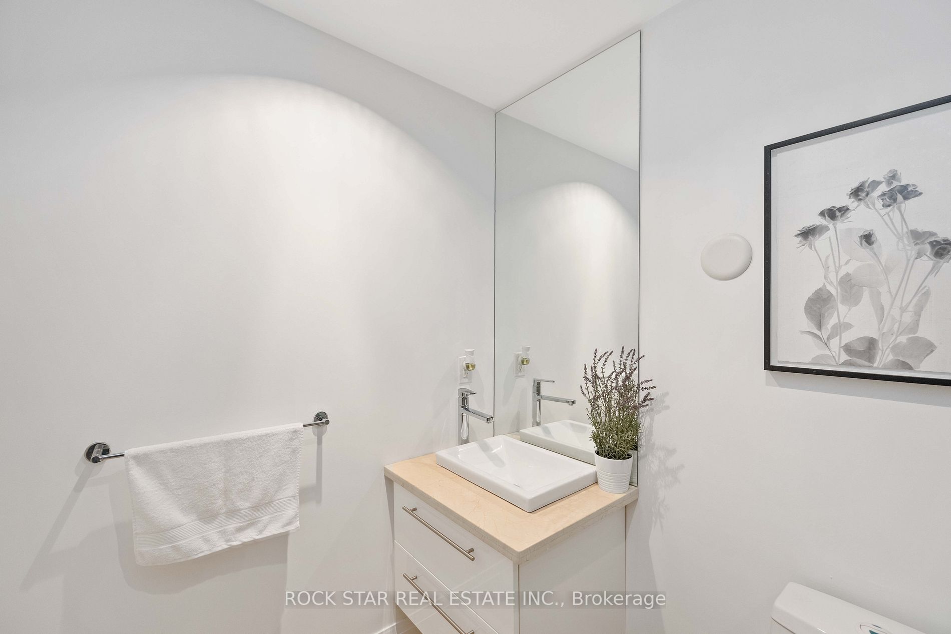 399 Spring Garden Ave, #709