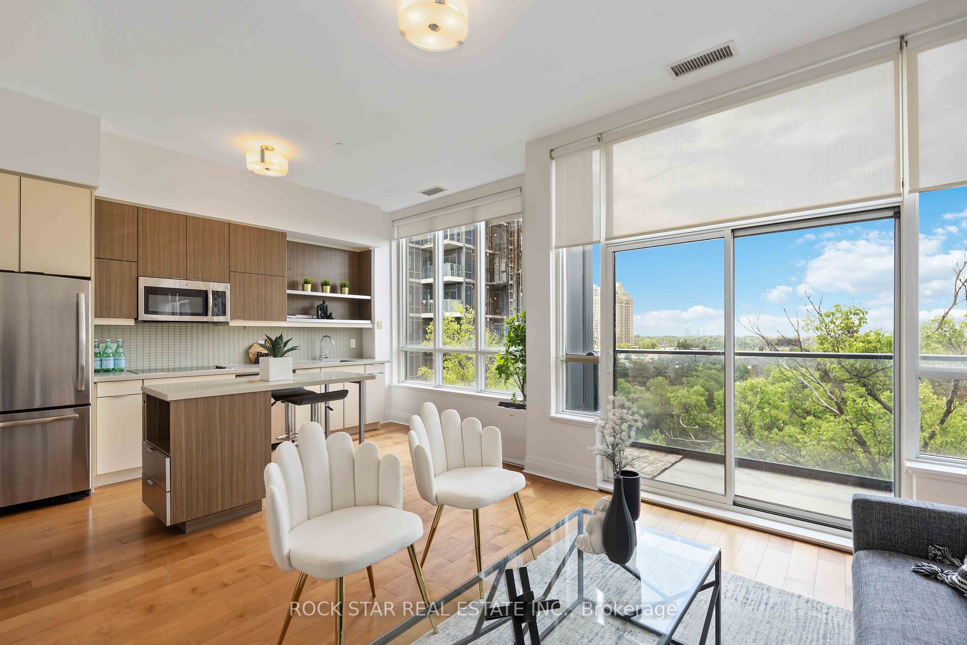 399 Spring Garden Ave, #709