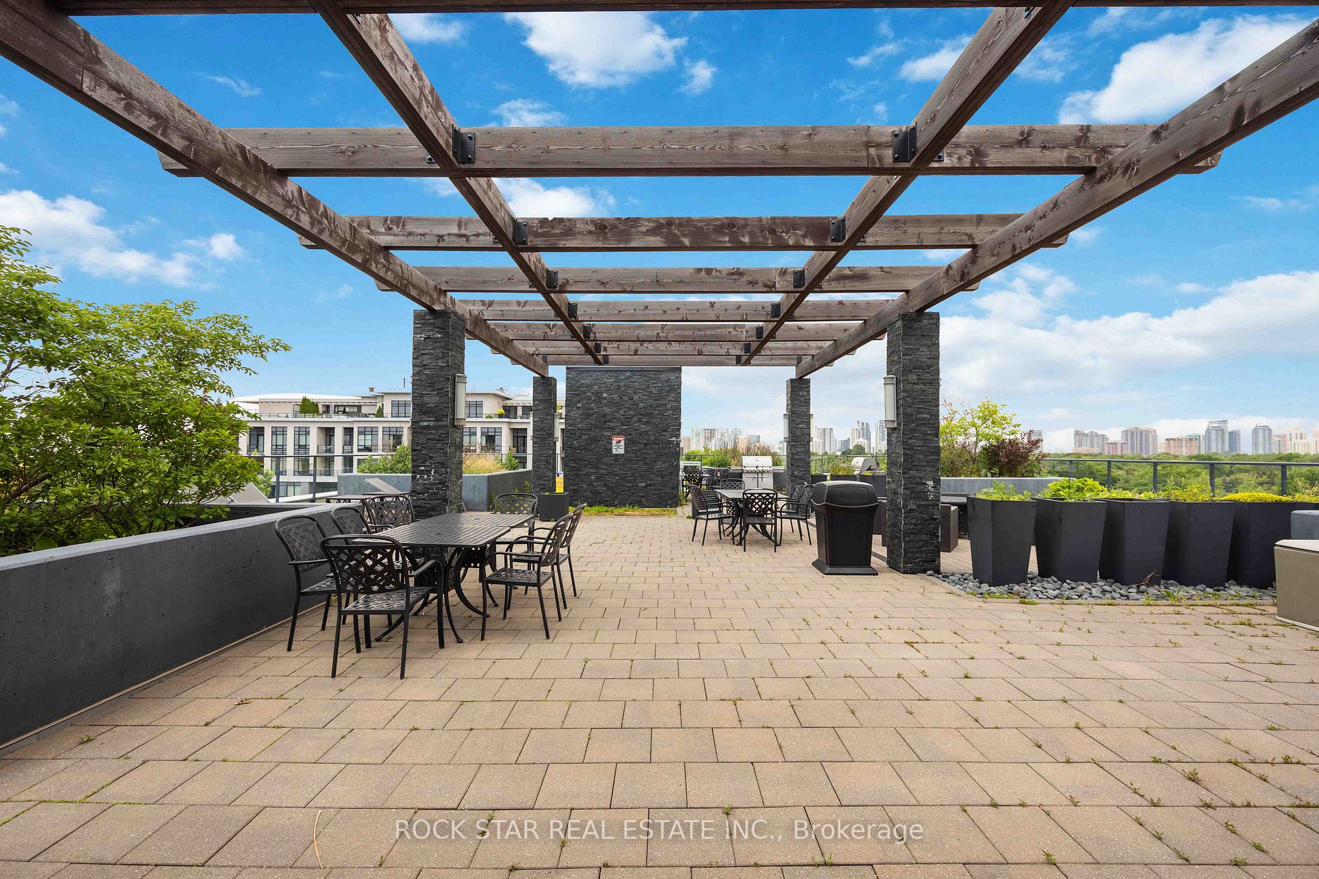 399 Spring Garden Ave, #709