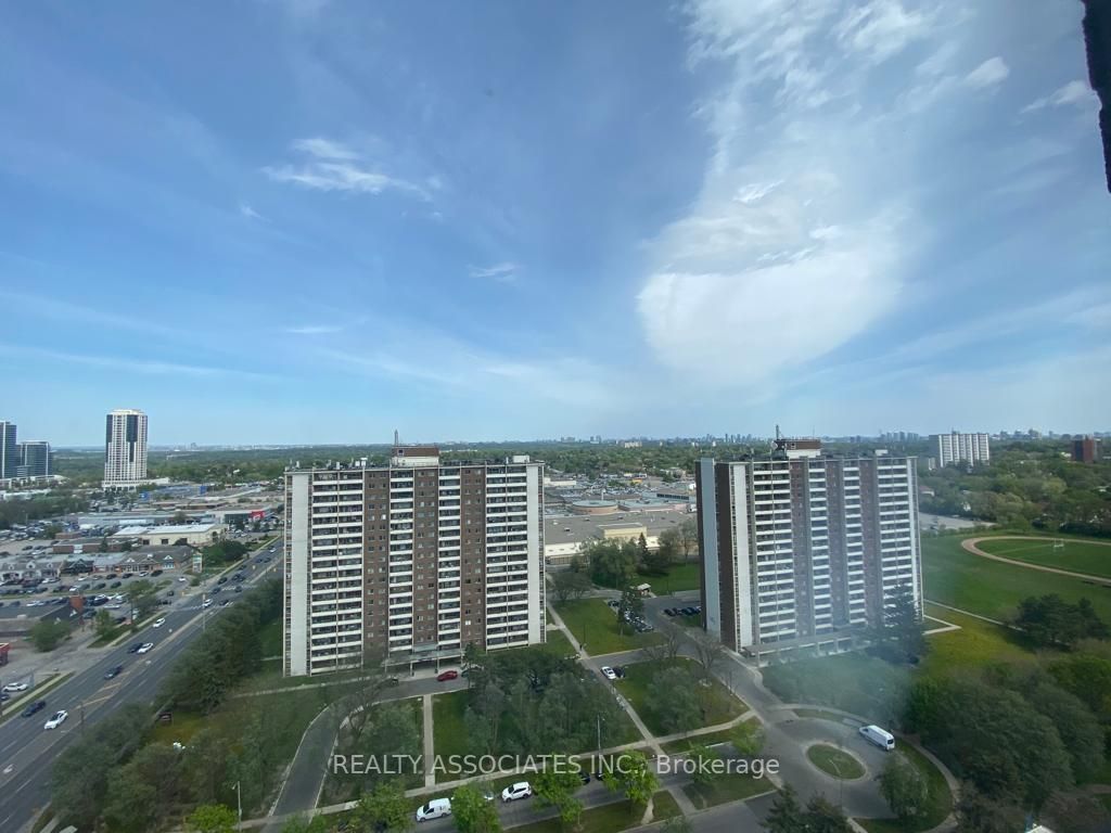10 Tangreen Court, #2104