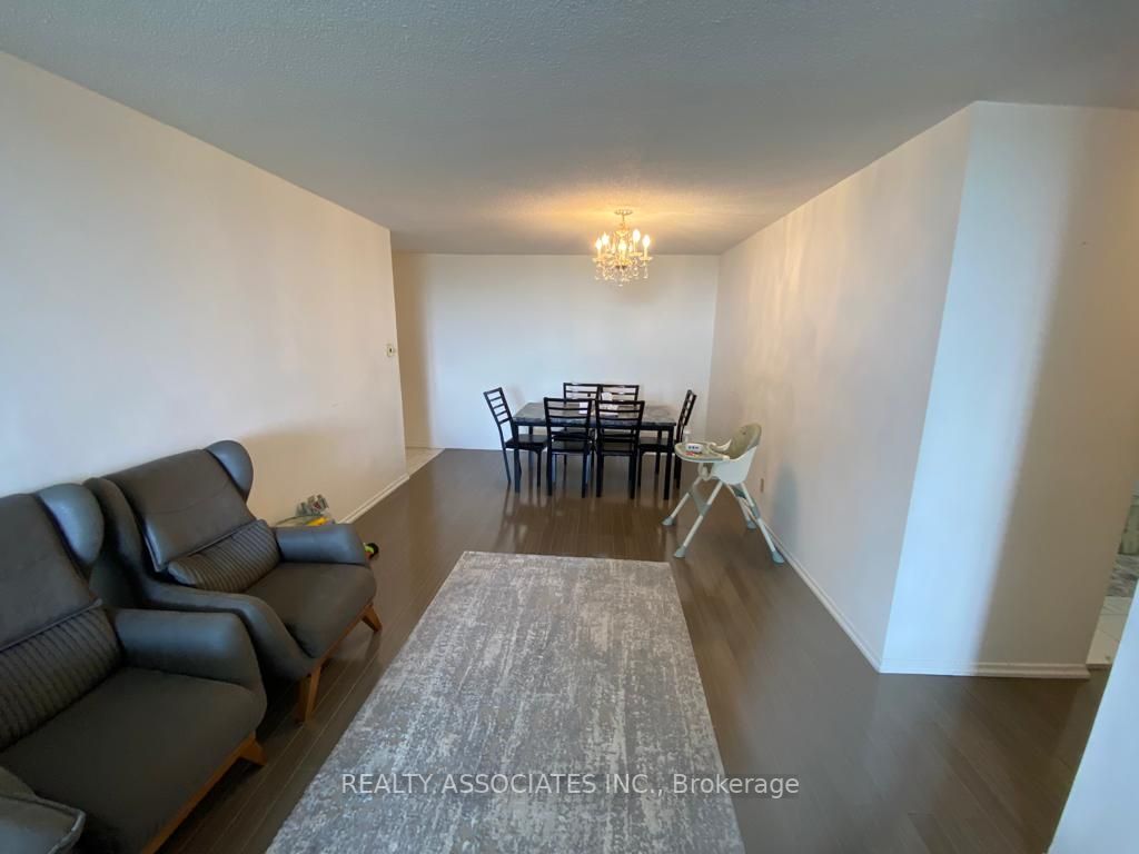 10 Tangreen Court, #2104