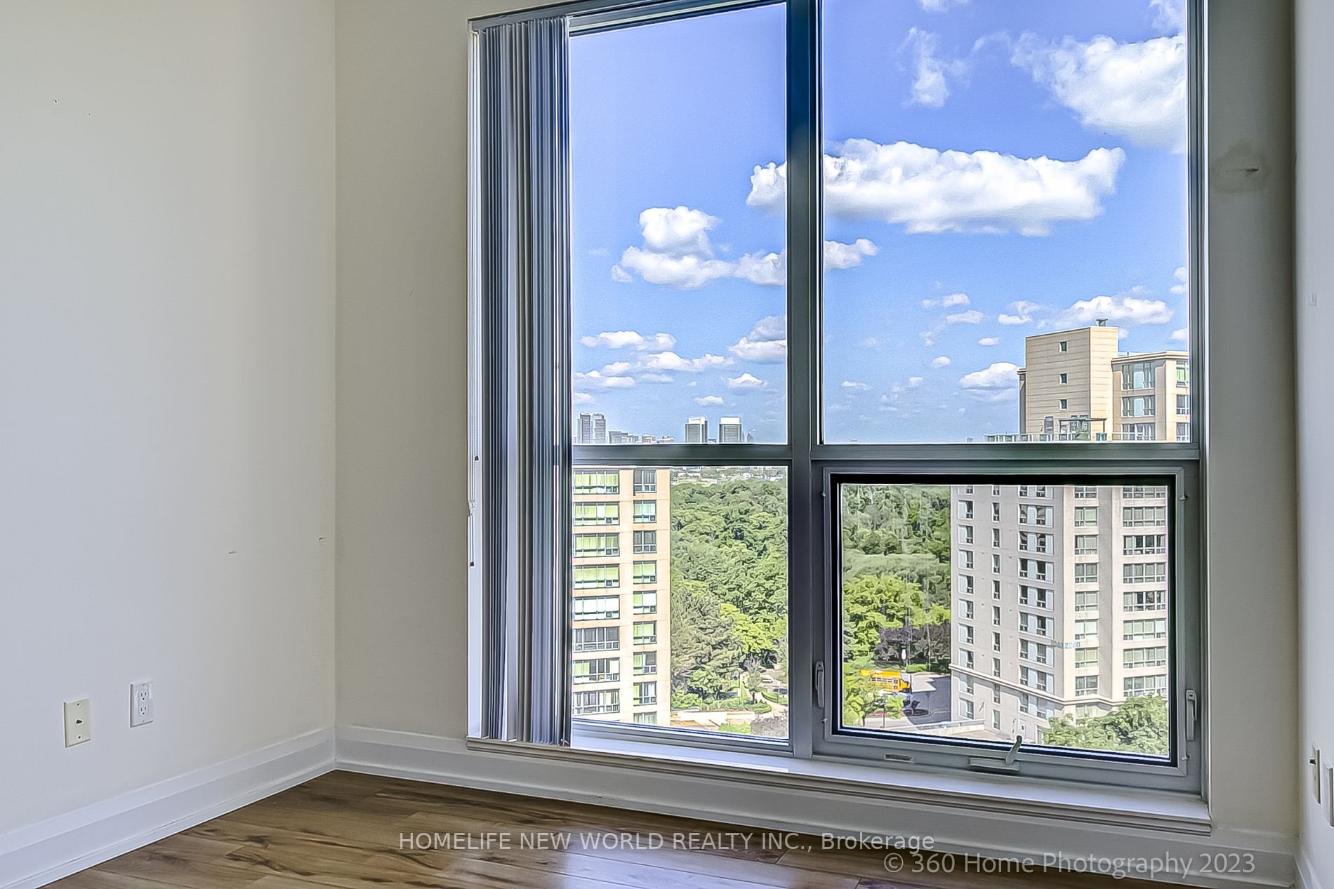 18 Graydon Hall Dr, #1103
