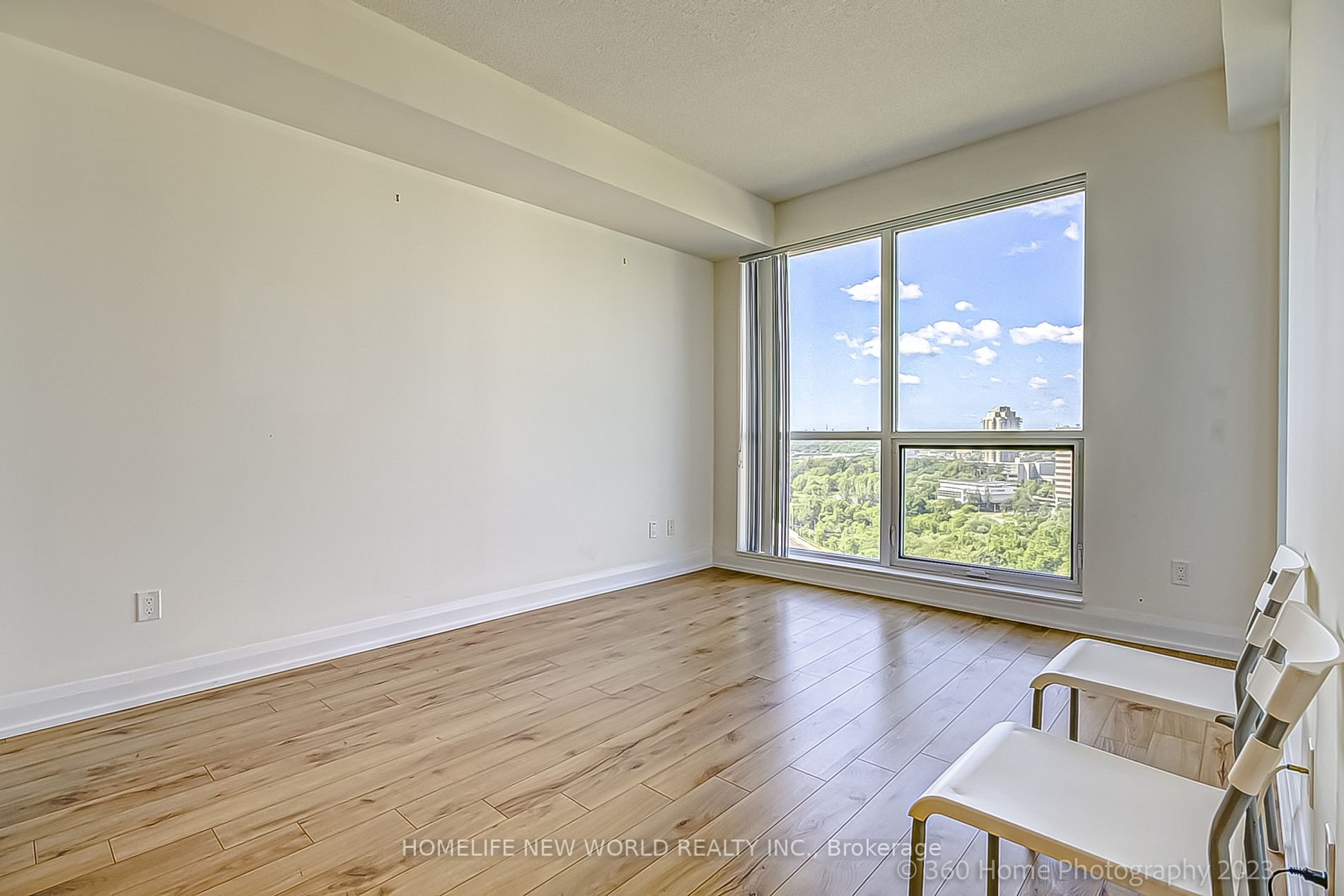 18 Graydon Hall Dr, #1103