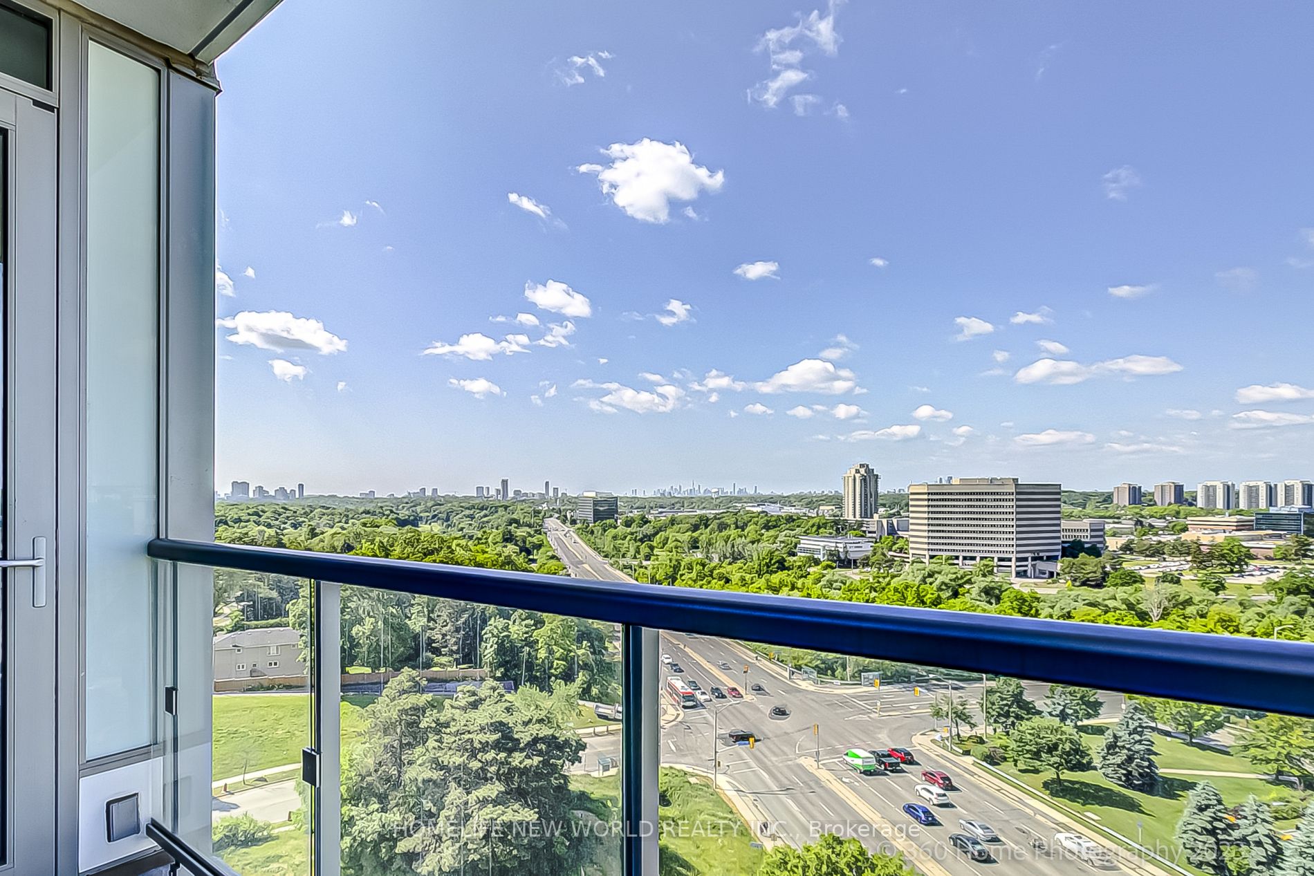 18 Graydon Hall Dr, #1103