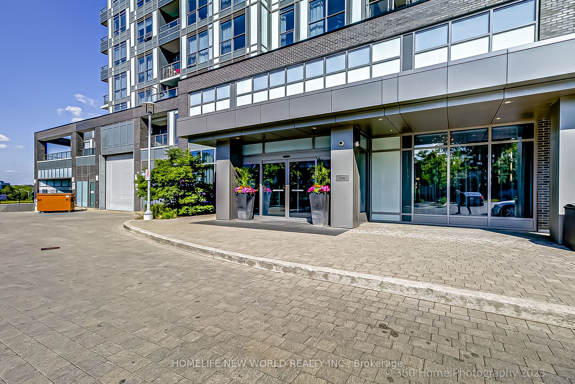 18 Graydon Hall Dr, #1103