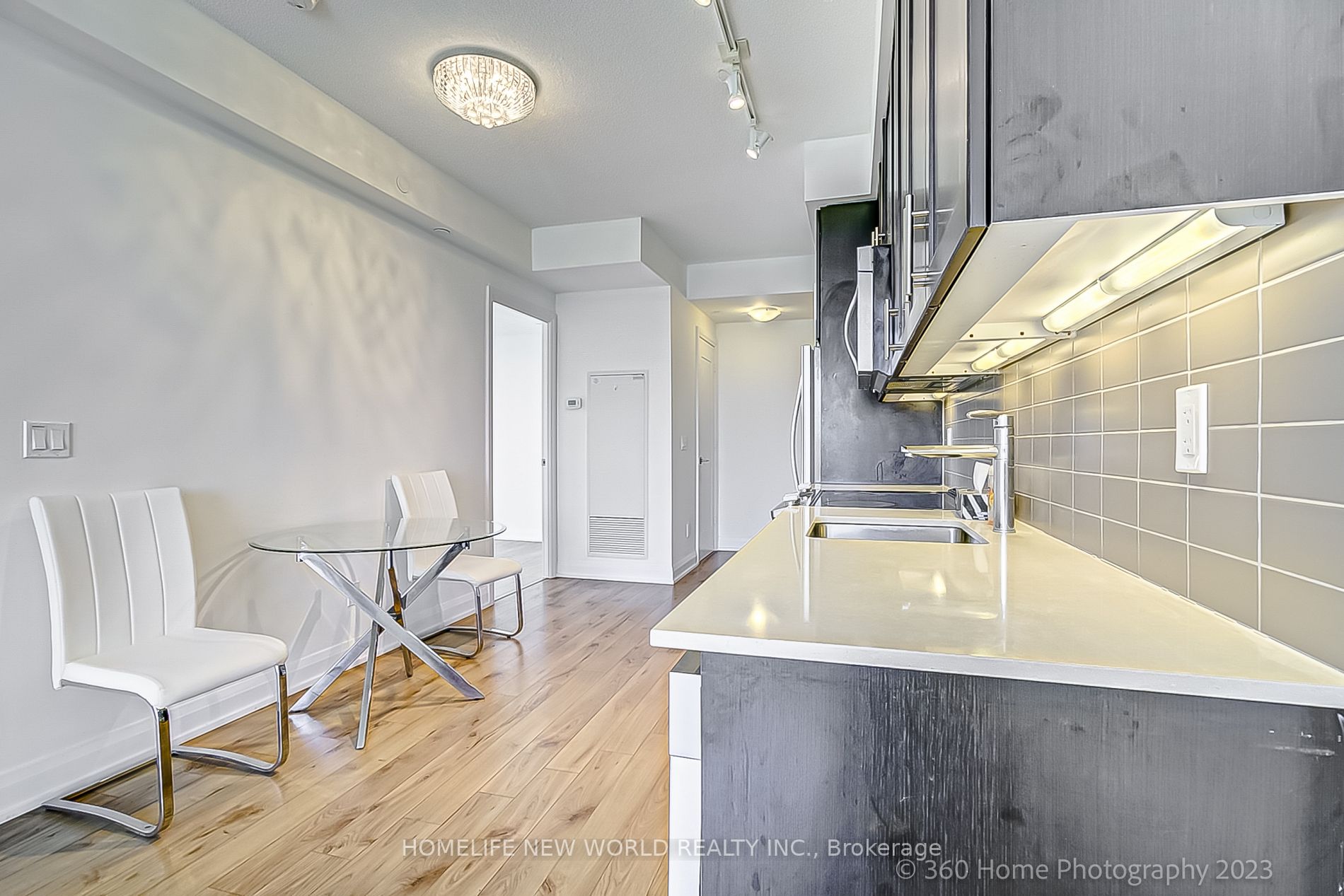 18 Graydon Hall Dr, #1103