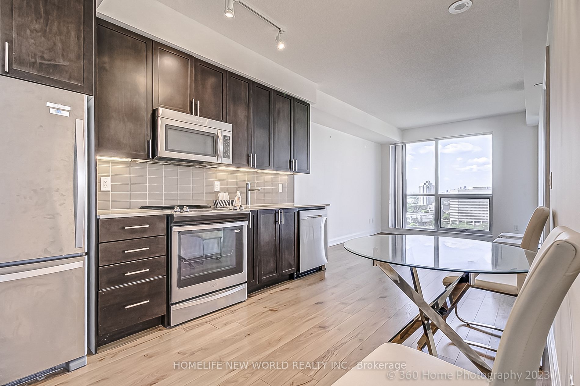18 Graydon Hall Dr, #1103