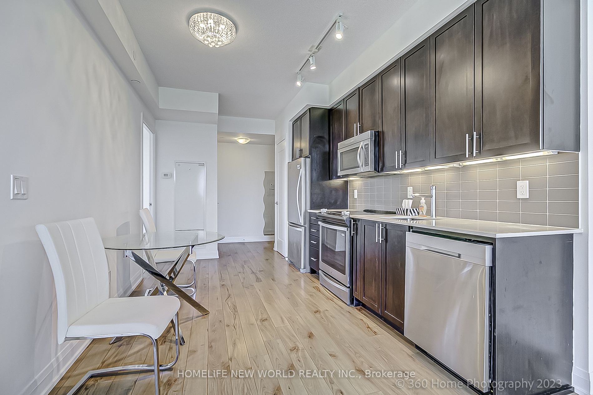 18 Graydon Hall Dr, #1103