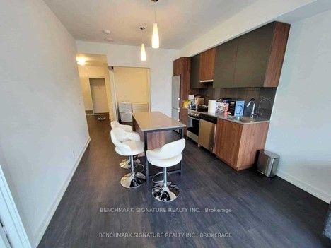 203 College St, #506