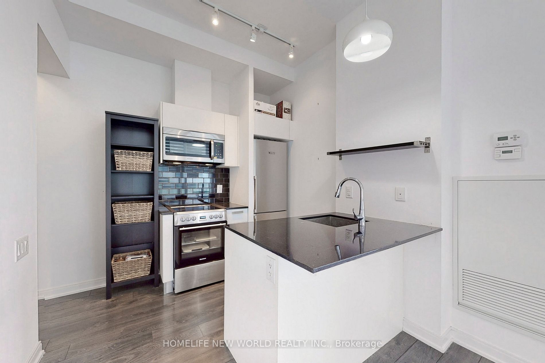 42 Charles St E, #2908