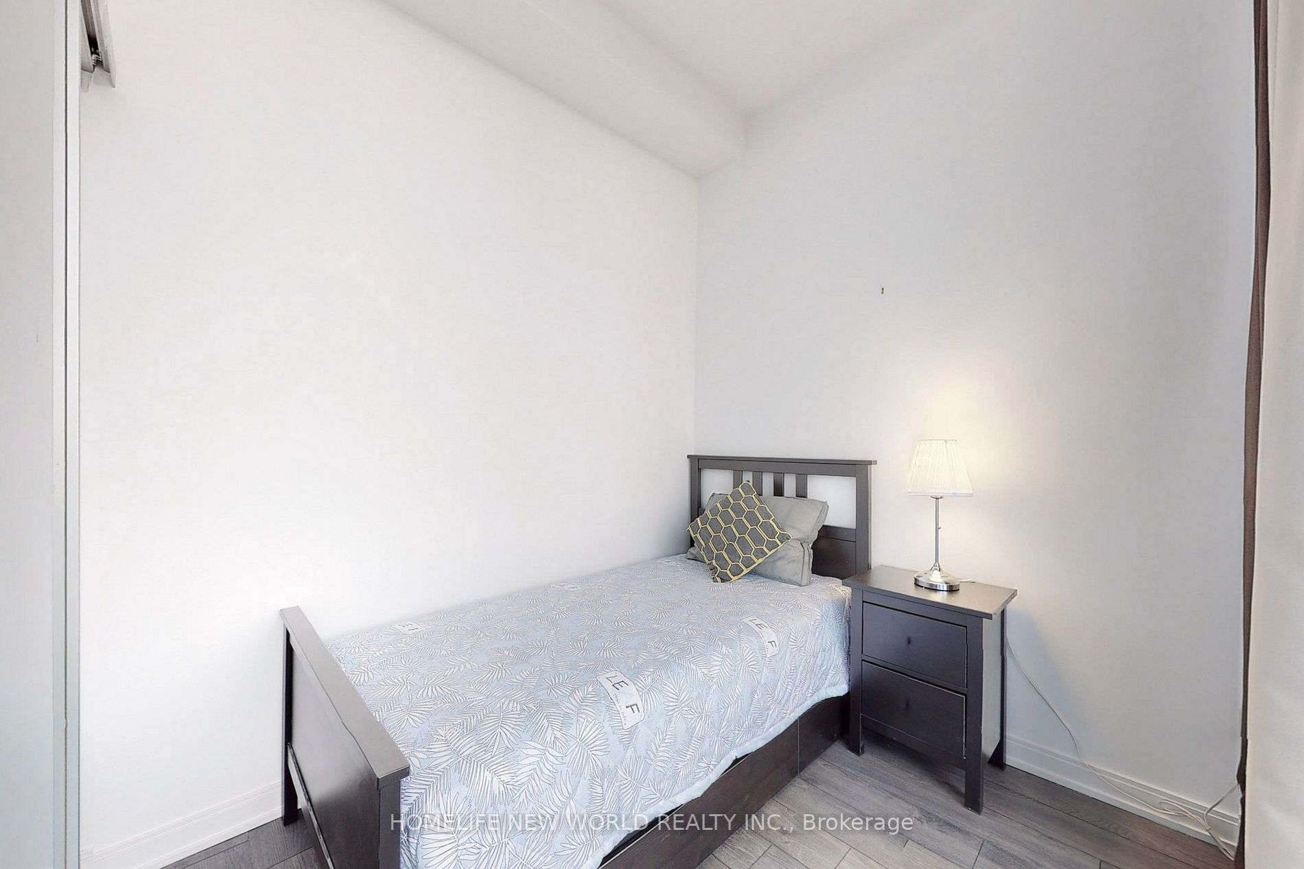 42 Charles St E, #2908