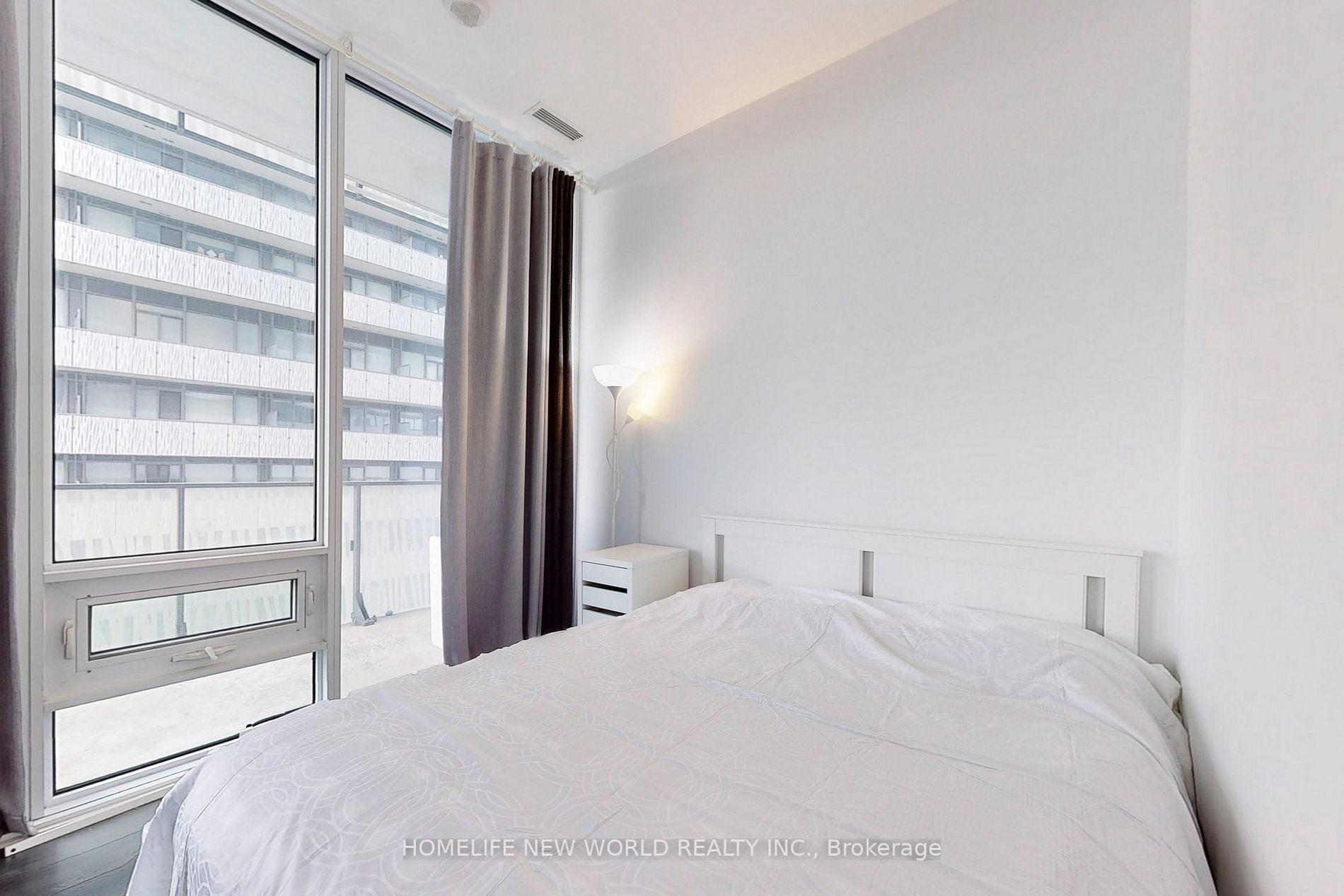 42 Charles St E, #2908