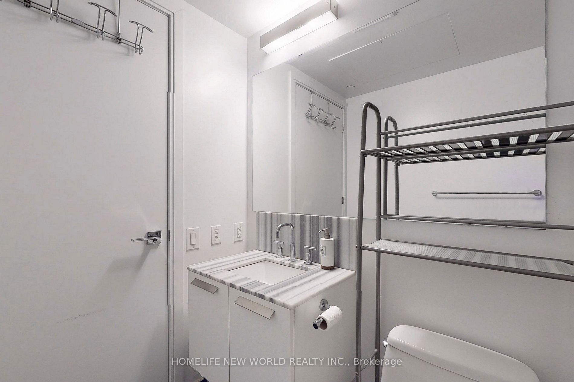 42 Charles St E, #2908
