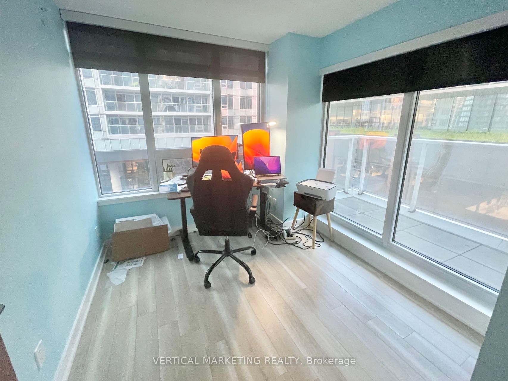 19 Bathurst Street, #611