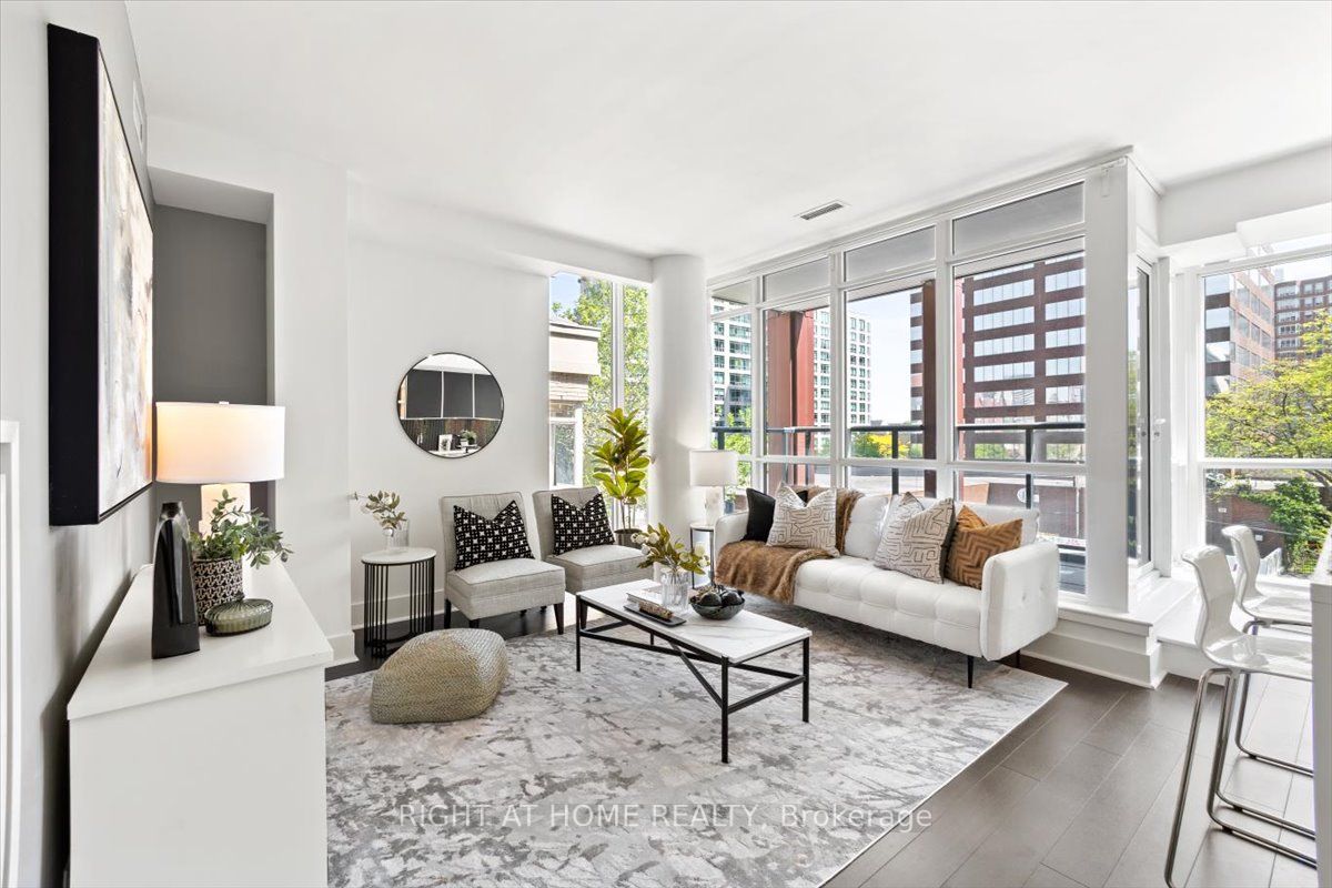 32 Davenport Road, #304