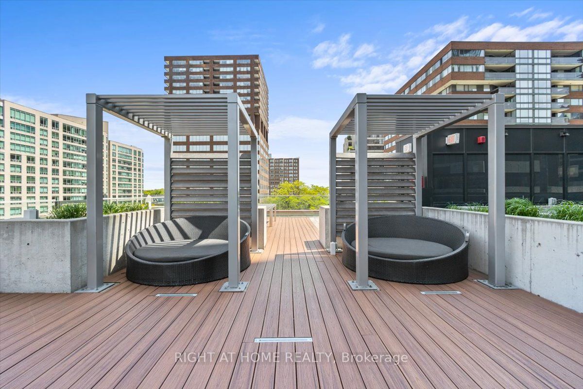 32 Davenport Road, #304