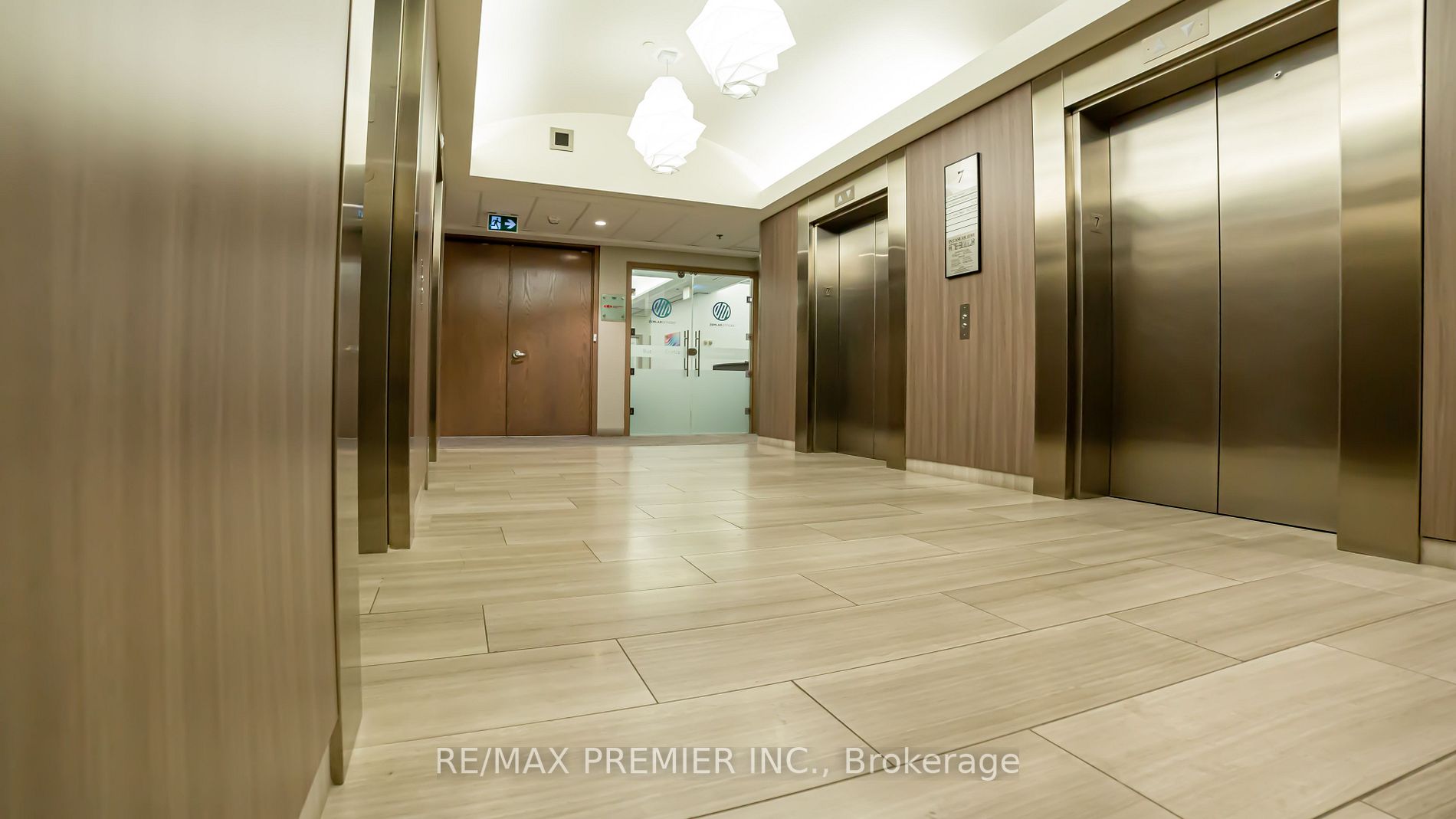 1 Concord Gate, #702-U