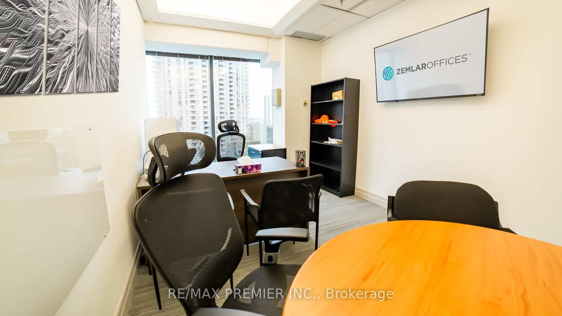 1 Concord Gate, #702-U