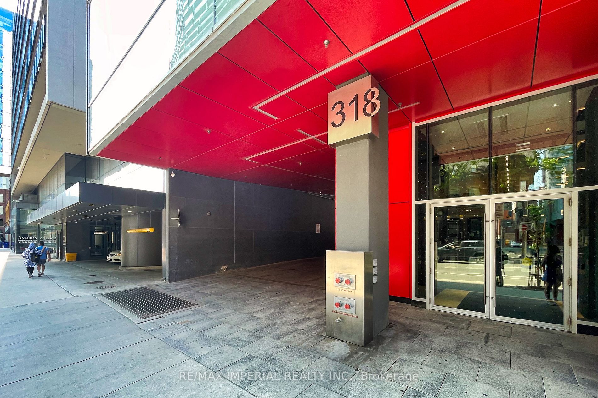 318 Richmond St W, #811