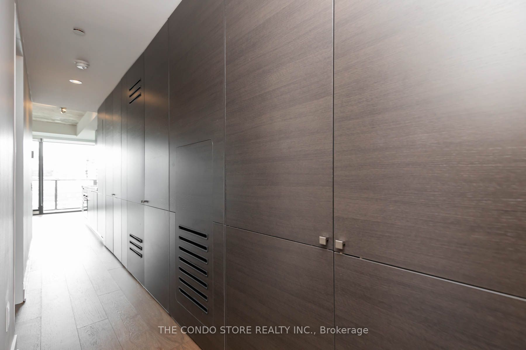 629 King St W, #1207