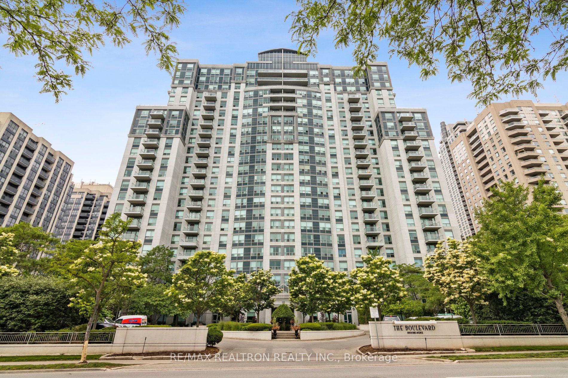 188 Doris Ave, #608