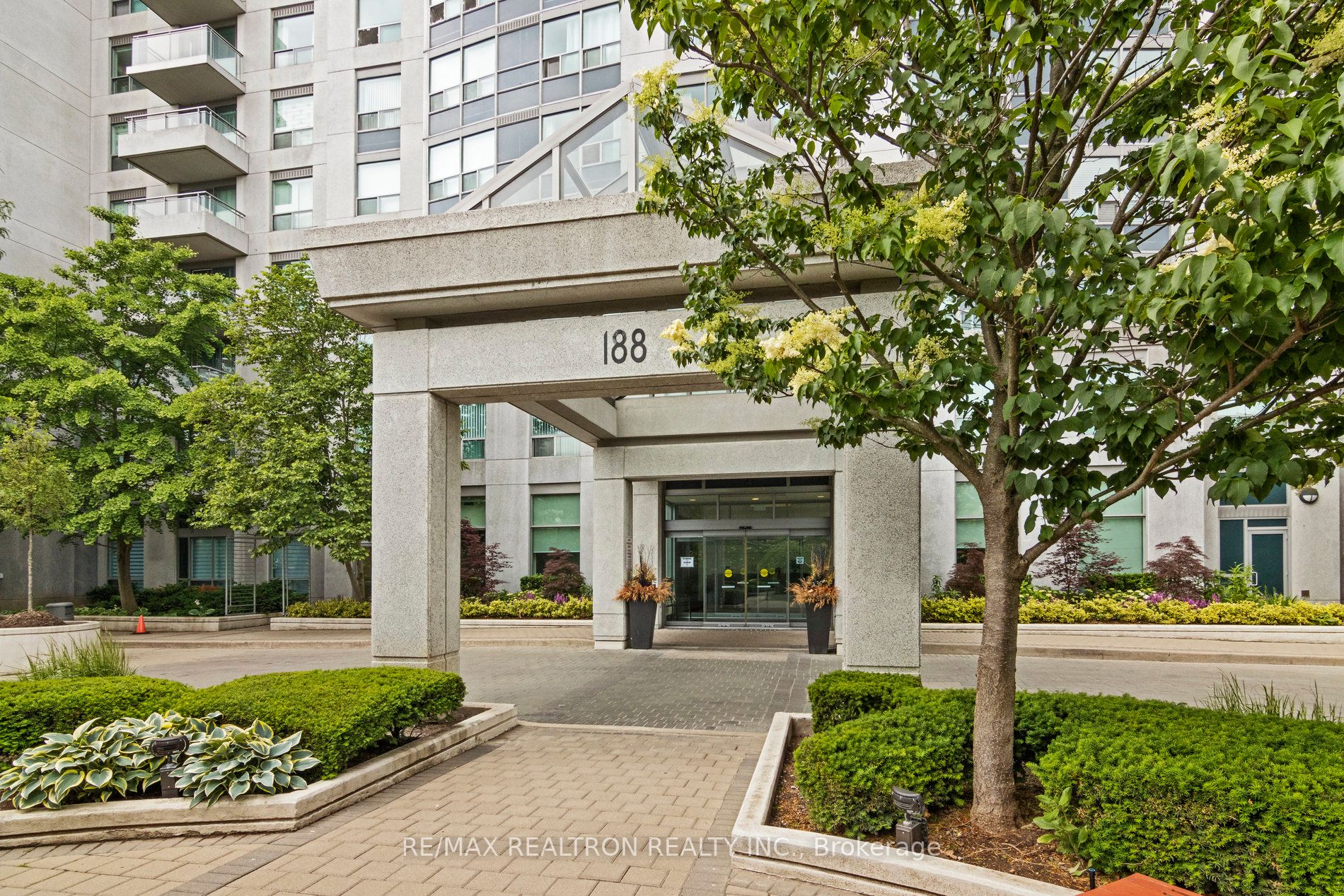 188 Doris Ave, #608
