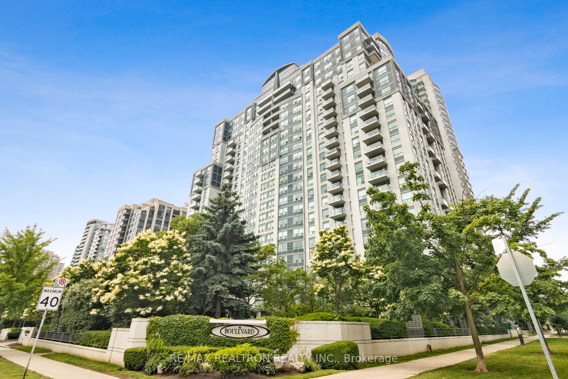 188 Doris Ave, #608
