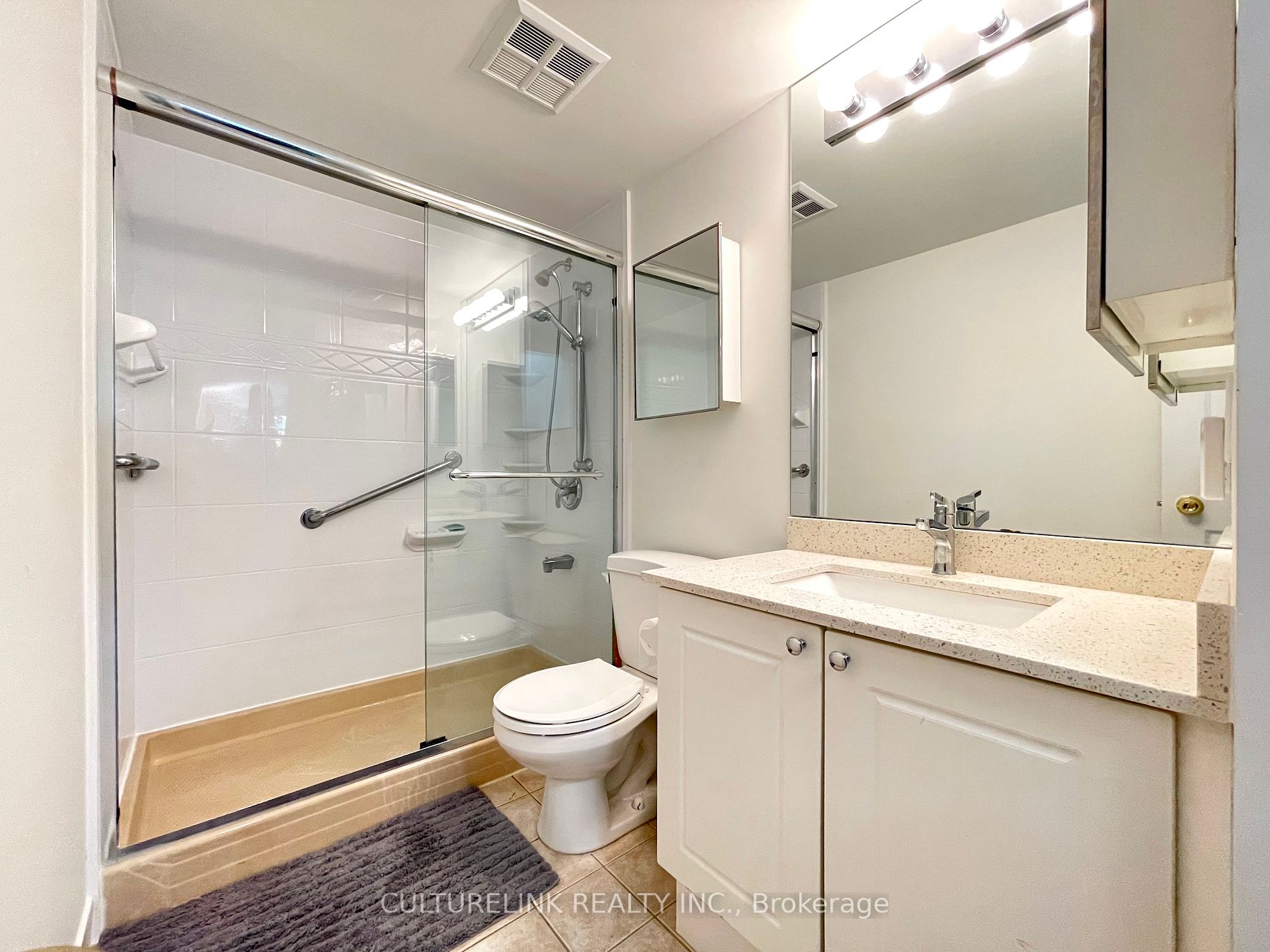 256 Doris Avenue, #206