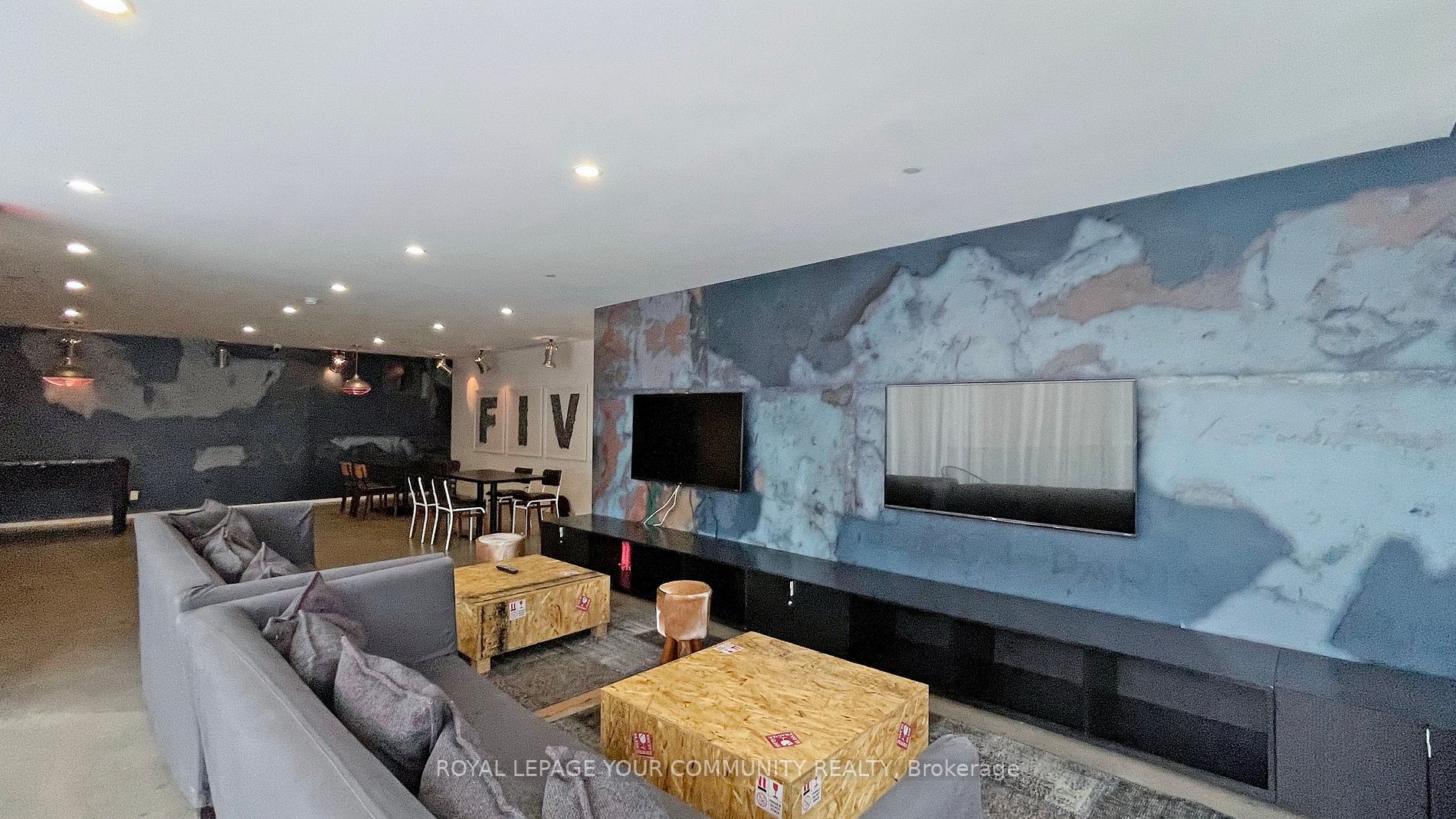 5 St Joseph St, #202