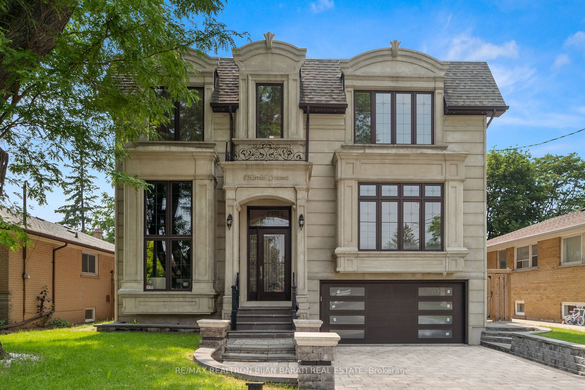 6 Harnish Crescent