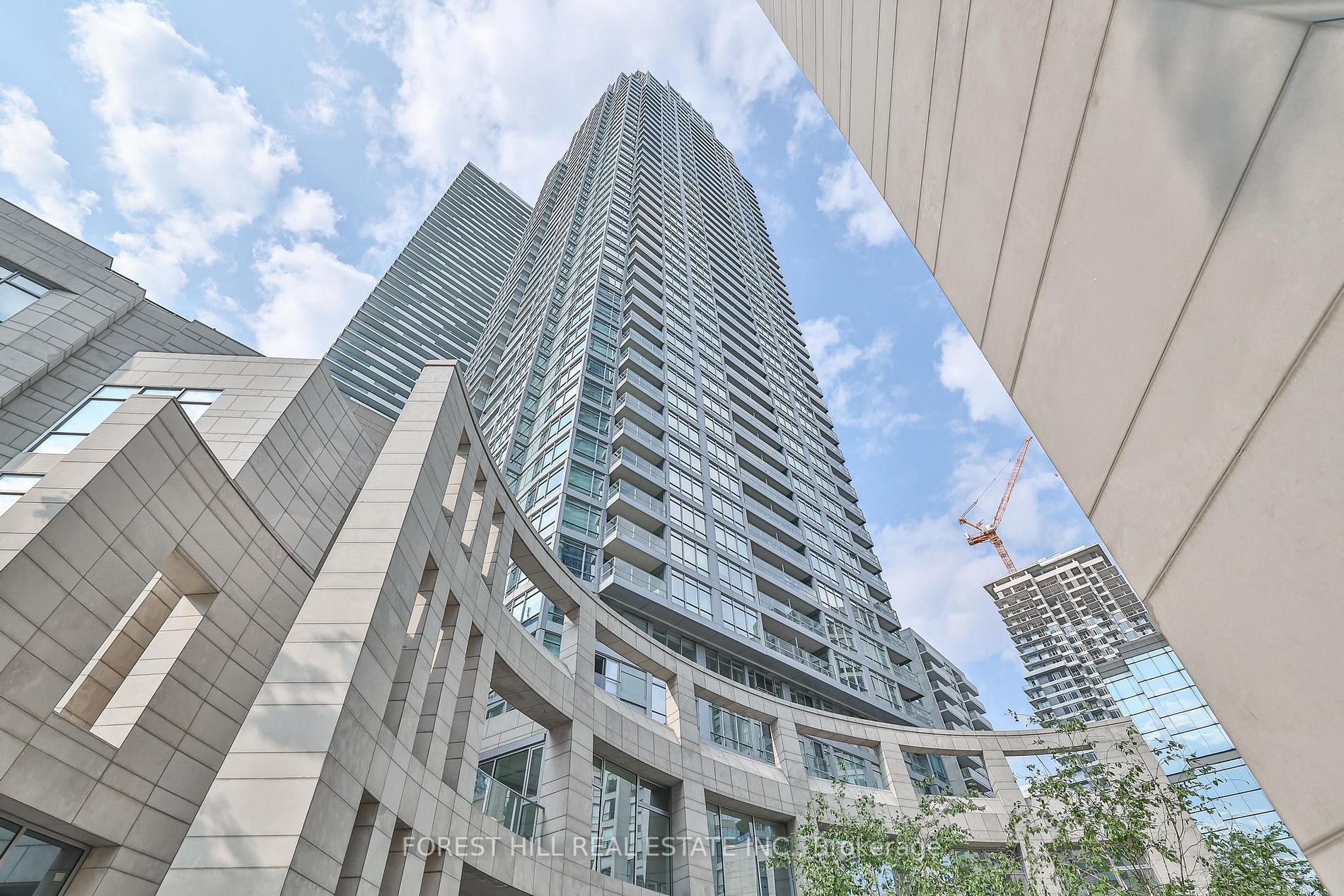 2191 Yonge St, #3906