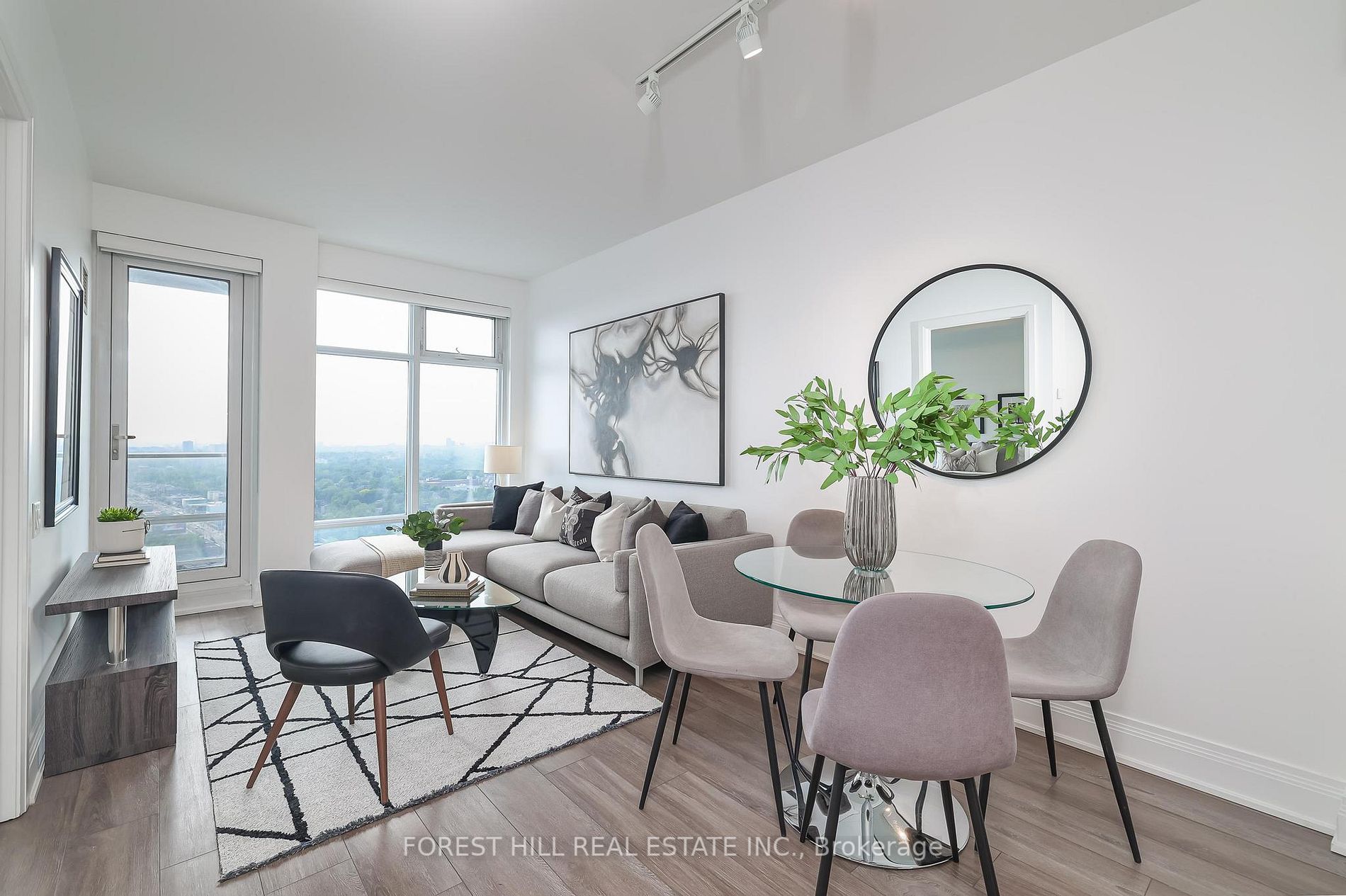 2191 Yonge St, #3906