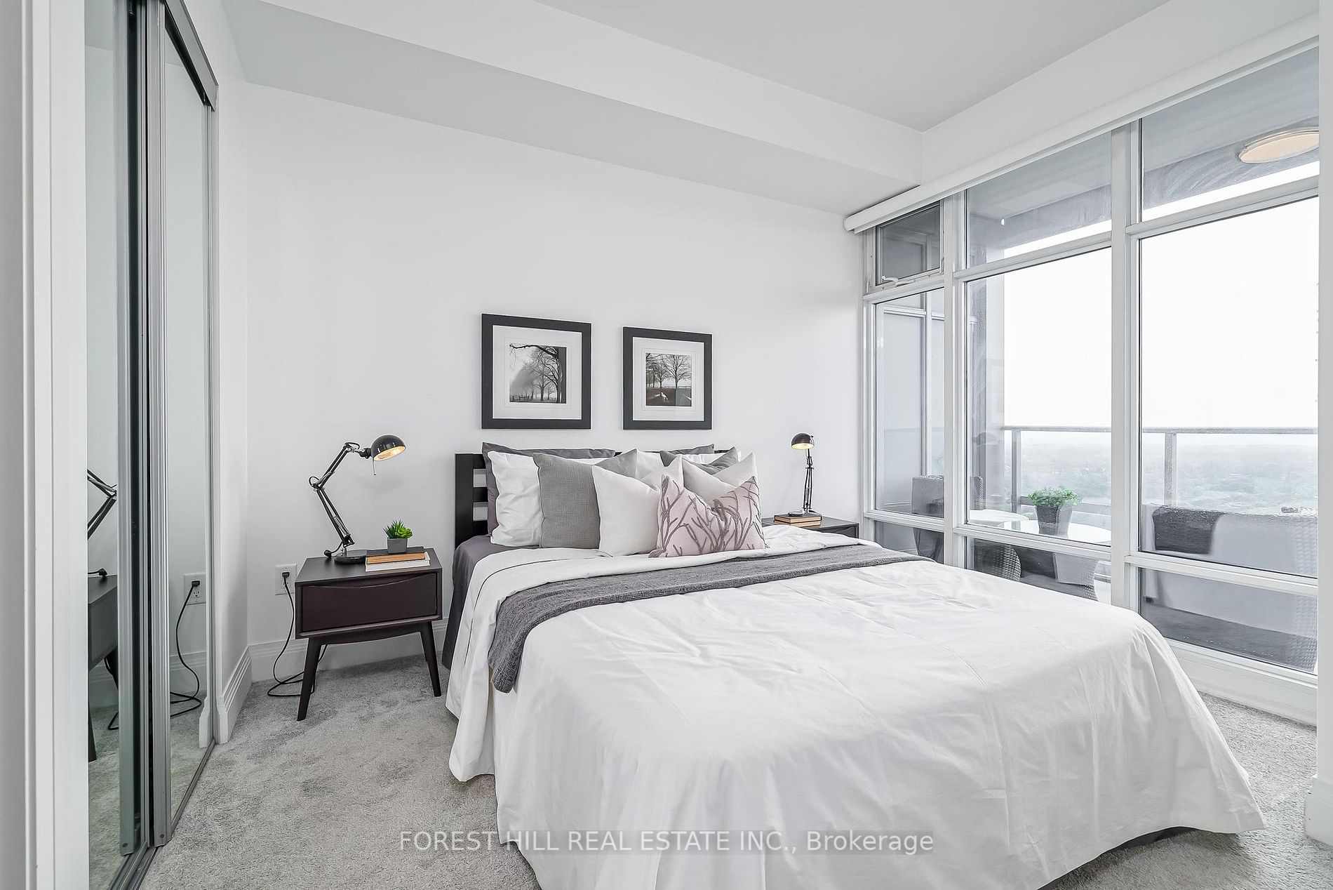 2191 Yonge St, #3906