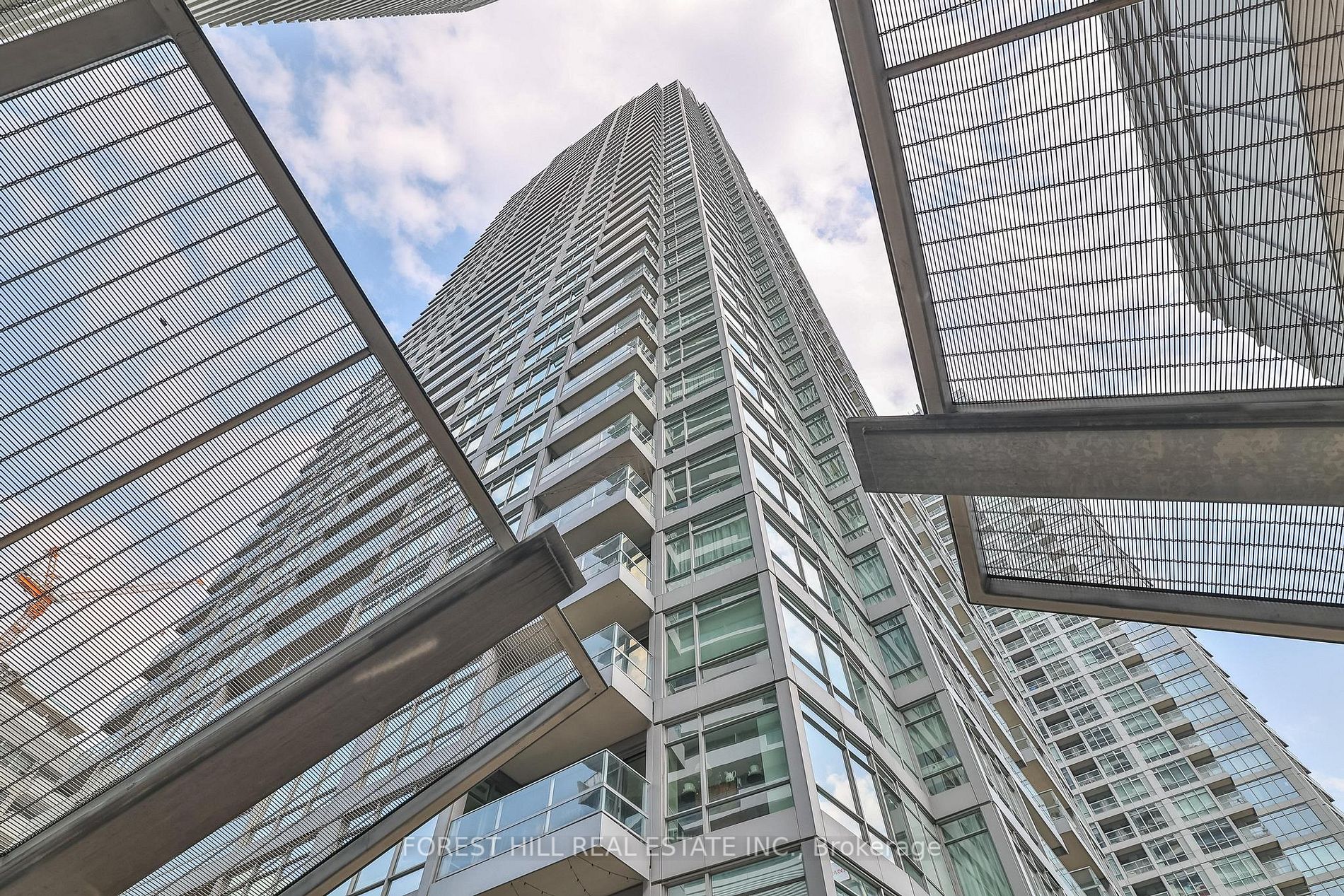 2191 Yonge St, #3906