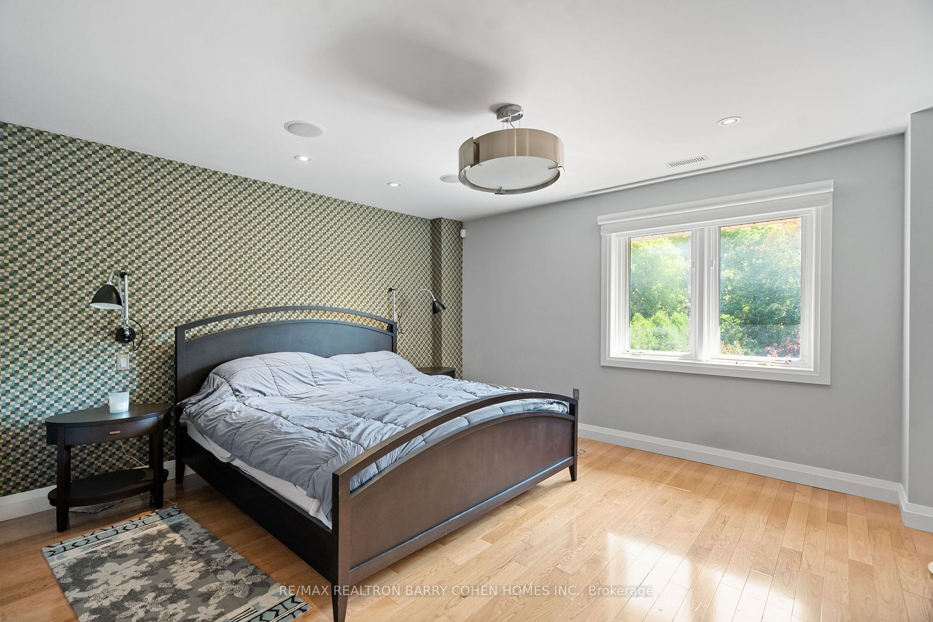 46 Sandringham Dr