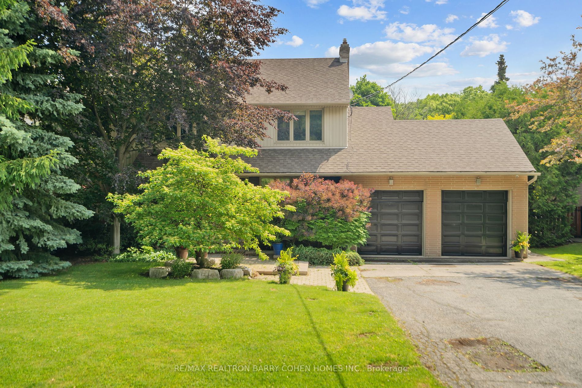 46 Sandringham Dr