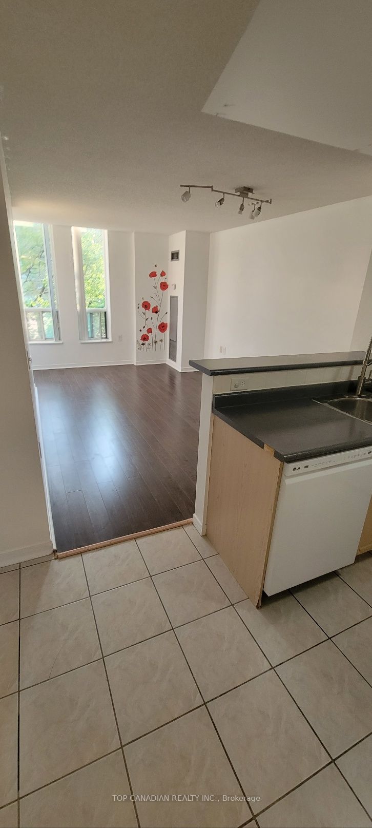 20 Olive Ave, #303