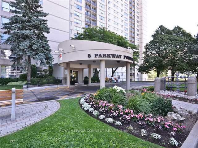 5 Parkway Forest Drive #206
